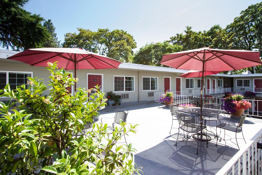 Campus Inn & Suites Eugene Downtown Bagian luar foto