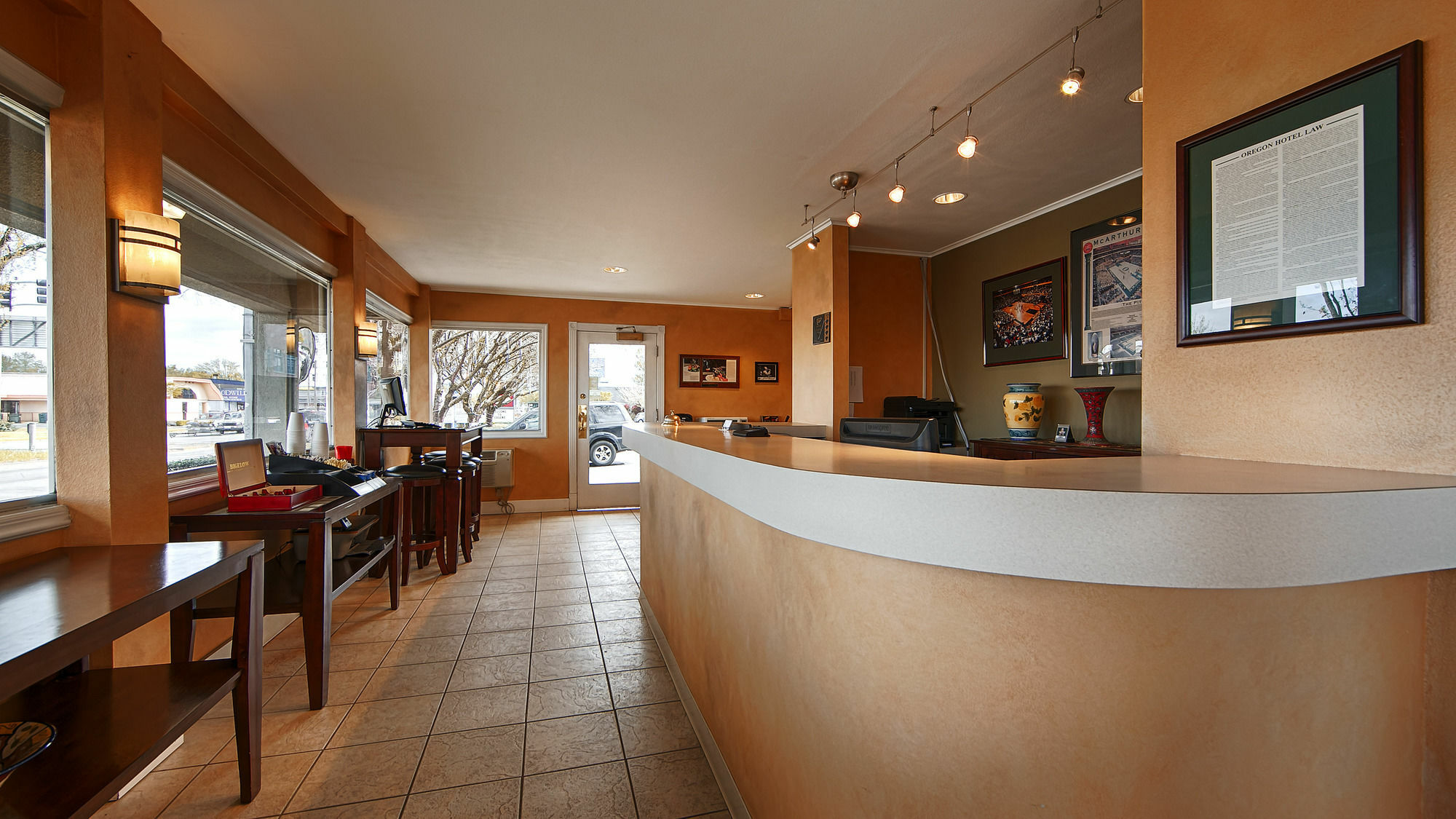 Campus Inn & Suites Eugene Downtown Bagian luar foto